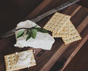 Cheese and cracker appetizer spread.